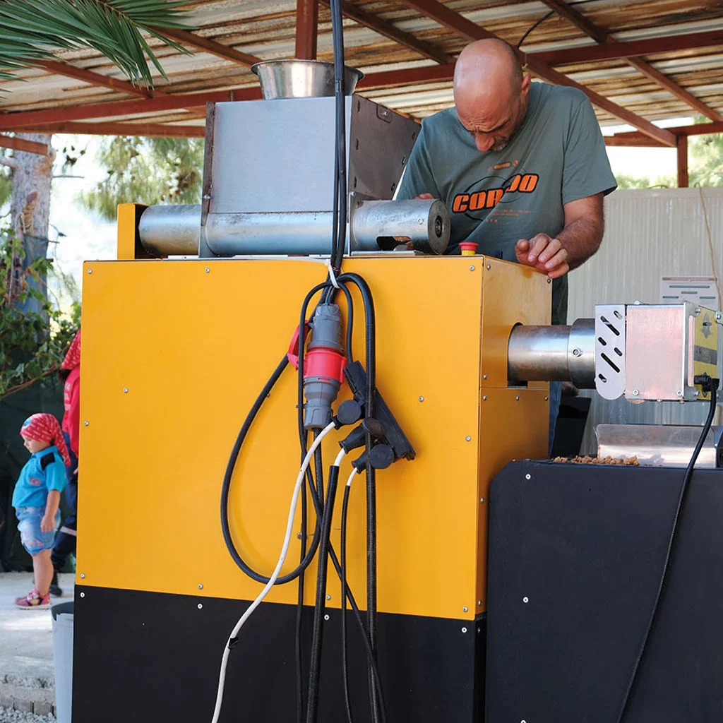Belediyeler İçin Sürdürülebilir Bir Çözüm: ECO24 Pet Mama Makinesi ile Kemer Belediyesi Örnek Oldu